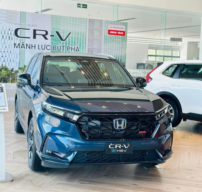 CR-V e:HEV RS - xe hybrid đầu tiên của Honda tại Việt Nam